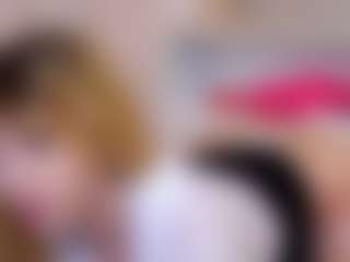 MaeBrowning's Live Sex Cam Show