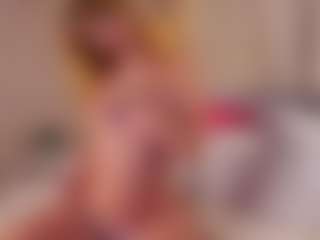MaeBrowning's Live Sex Cam Show