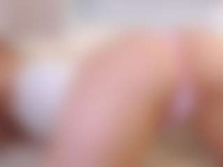 MaeBrowning's Live Sex Cam Show