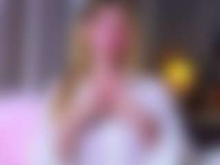 MaeBrowning's Live Sex Cam Show