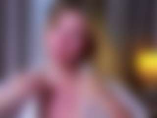 MaeBrowning's Live Sex Cam Show