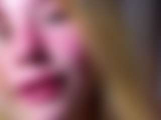 MaeBrowning's Live Sex Cam Show