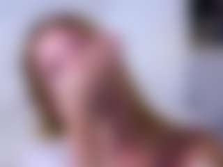 MaeBrowning's Live Sex Cam Show