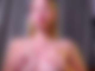 Live cam show with MaeBrowning - Big Ass on Camsoda