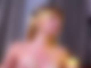 MaeBrowning's Live Sex Cam Show