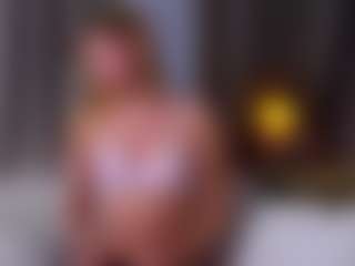 MaeBrowning's Live Sex Cam Show