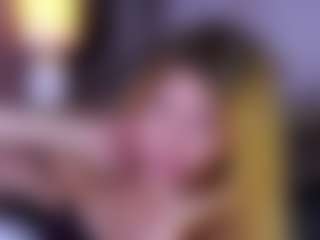MaeBrowning's Live Sex Cam Show