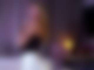 MaeBrowning's Live Sex Cam Show