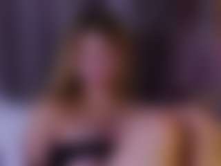 MaeBrowning's Live Sex Cam Show