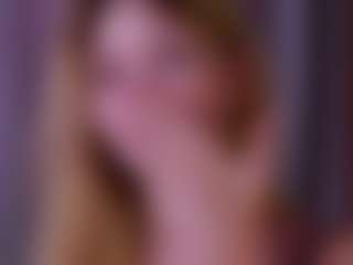 MaeBrowning's Live Sex Cam Show