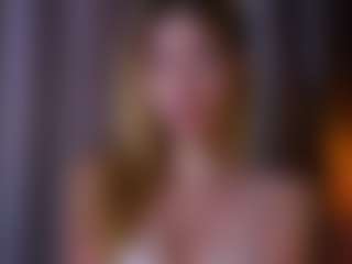 MaeBrowning's Live Sex Cam Show