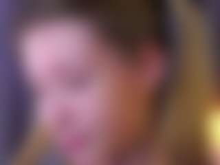 MaeBrowning's Live Sex Cam Show