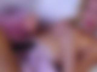 MaeBrowning's Live Sex Cam Show