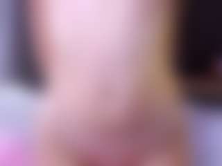 MaeBrowning's Live Sex Cam Show