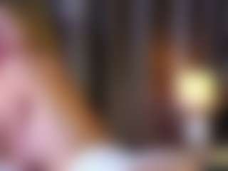 Live cam show with MaeBrowning - Bedroom on Camming Site
