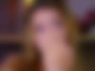 MaeBrowning's Live Sex Cam Show
