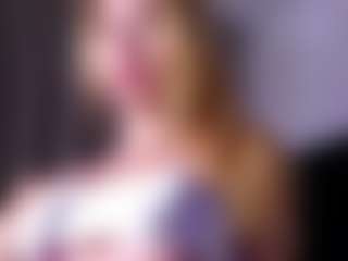 MaeBrowning's Live Sex Cam Show