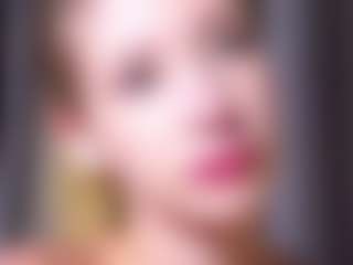 MaeBrowning's Live Sex Cam Show