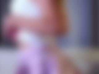 MaeBrowning's Live Sex Cam Show