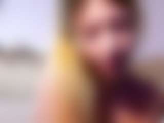 MaeBrowning's Live Sex Cam Show