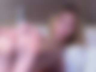 MaeBrowning's Live Sex Cam Show
