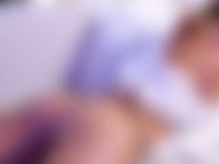 MaeBrowning's Live Sex Cam Show