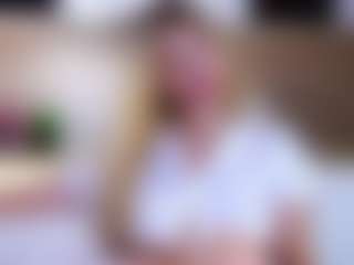 MaeBrowning's Live Sex Cam Show