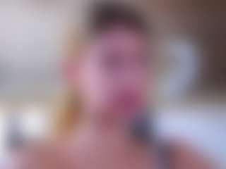 MaeBrowning's Live Sex Cam Show