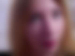Live cam show with MaeBrowning - Bedroom on Dolls Live