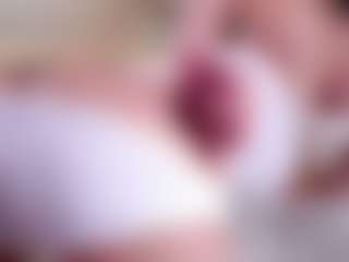 MaeBrowning's Live Sex Cam Show
