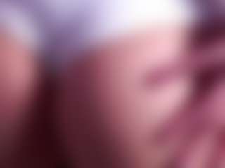 MaeBrowning's Live Sex Cam Show