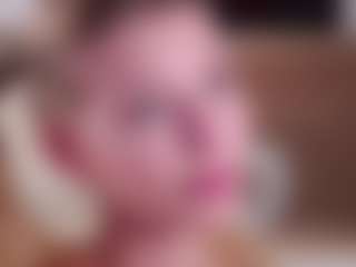 MaeBrowning's Live Sex Cam Show