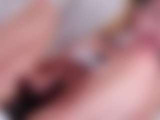 MaeBrowning's Live Sex Cam Show