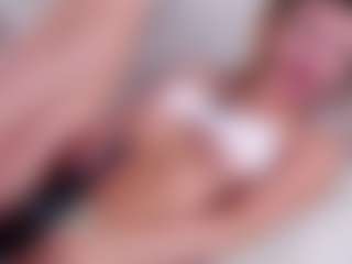 MaeBrowning's Live Sex Cam Show