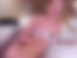 MaeBrowning's Live Sex Cam Show