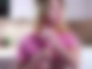 Live cam show with MaeBrowning - White on 1on1-livenow | united states