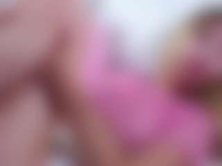 Live cam show with MaeBrowning - Flashing on LiveSexCams6