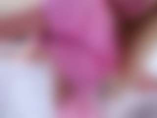 Live cam show with MaeBrowning - Green Eyes on Big Tits
