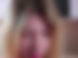 Live cam show with MaeBrowning - White Blonde Hair on mypornchat.com | united states