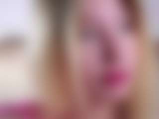 MaeBrowning's Live Sex Cam Show