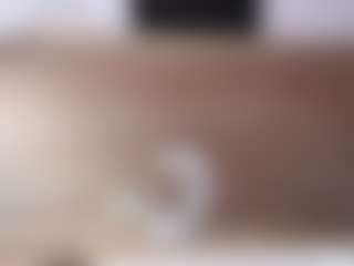Live cam show with MaeBrowning - Petite on boobsie.com