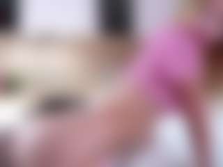 Live cam show with MaeBrowning - Tease on Camsoda.co