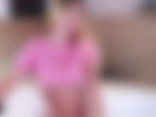 MaeBrowning's Live Sex Cam Show