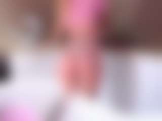 Live cam show with MaeBrowning - Strip on MyBangCams