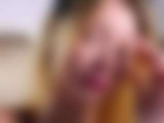 MaeBrowning's Live Sex Cam Show