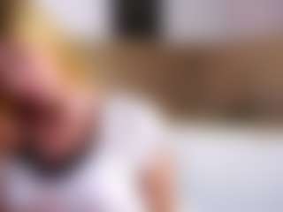 Live cam show with MaeBrowning - Foot Fetish Blonde Hair on EXY