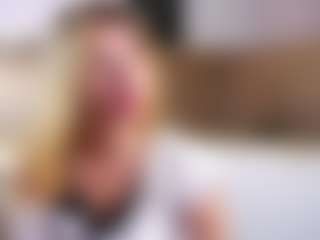 MaeBrowning's Live Sex Cam Show