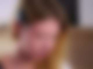 Live cam show with MaeBrowning - Blonde Hair Toys on xfollow cams