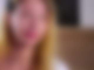 MaeBrowning's Live Sex Cam Show
