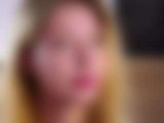 MaeBrowning's Live Sex Cam Show